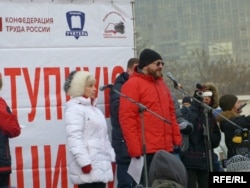 Ольга Демичева и Семен Гальперин на митинге медиков 2 ноября 2014 г.