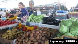 Продуктовый рынок в Феодосии, июнь 2022 года