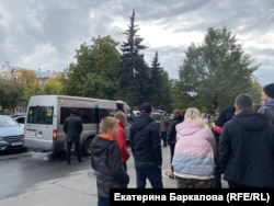 Проводы мобилизованных. Петербург, Василеостровский район.