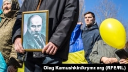 От митинга до подполья: как в Крыму отмечают день рождения Шевченко (фотогалерея)