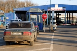 Контрольно-пропускной пункт на въезде в "ДНР"