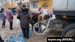 Жителям села села Скалистое Бахчисарайского района подвезли пресную воду, декабрь 2020 года