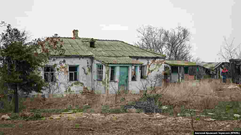 Немало строений в Семеновке брошены из-за оползневой опасности